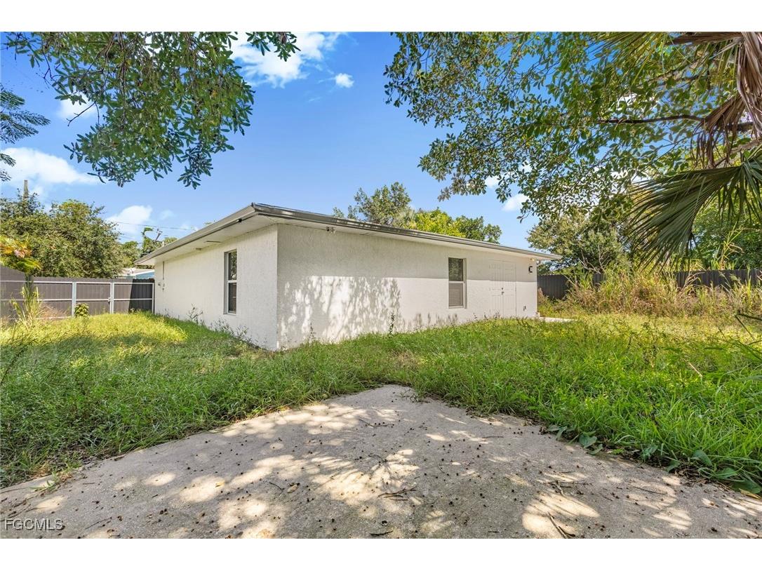2810 Dunbar Avenue Fort Myers FL 33916 2025015449 image29