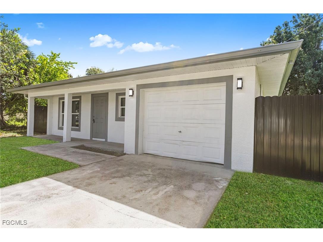2810 Dunbar Avenue Fort Myers FL 33916 2025015449 image6