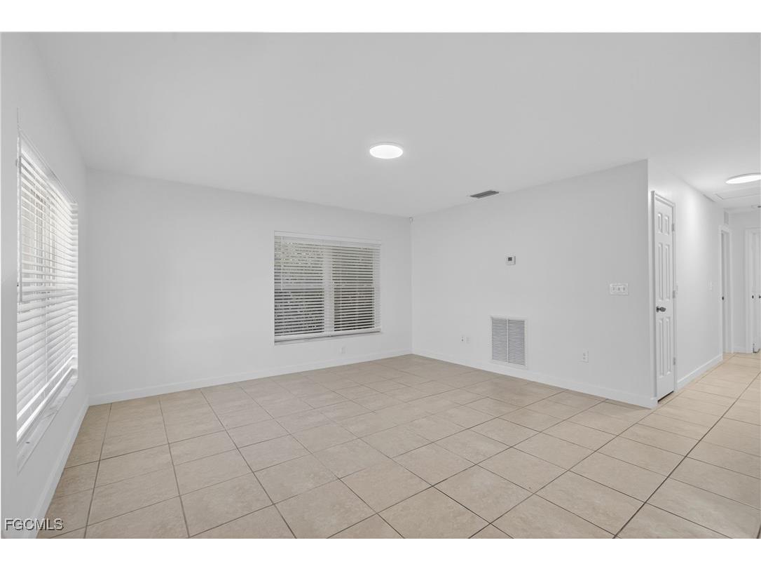 2810 Dunbar Avenue Fort Myers FL 33916 2025015449 image7