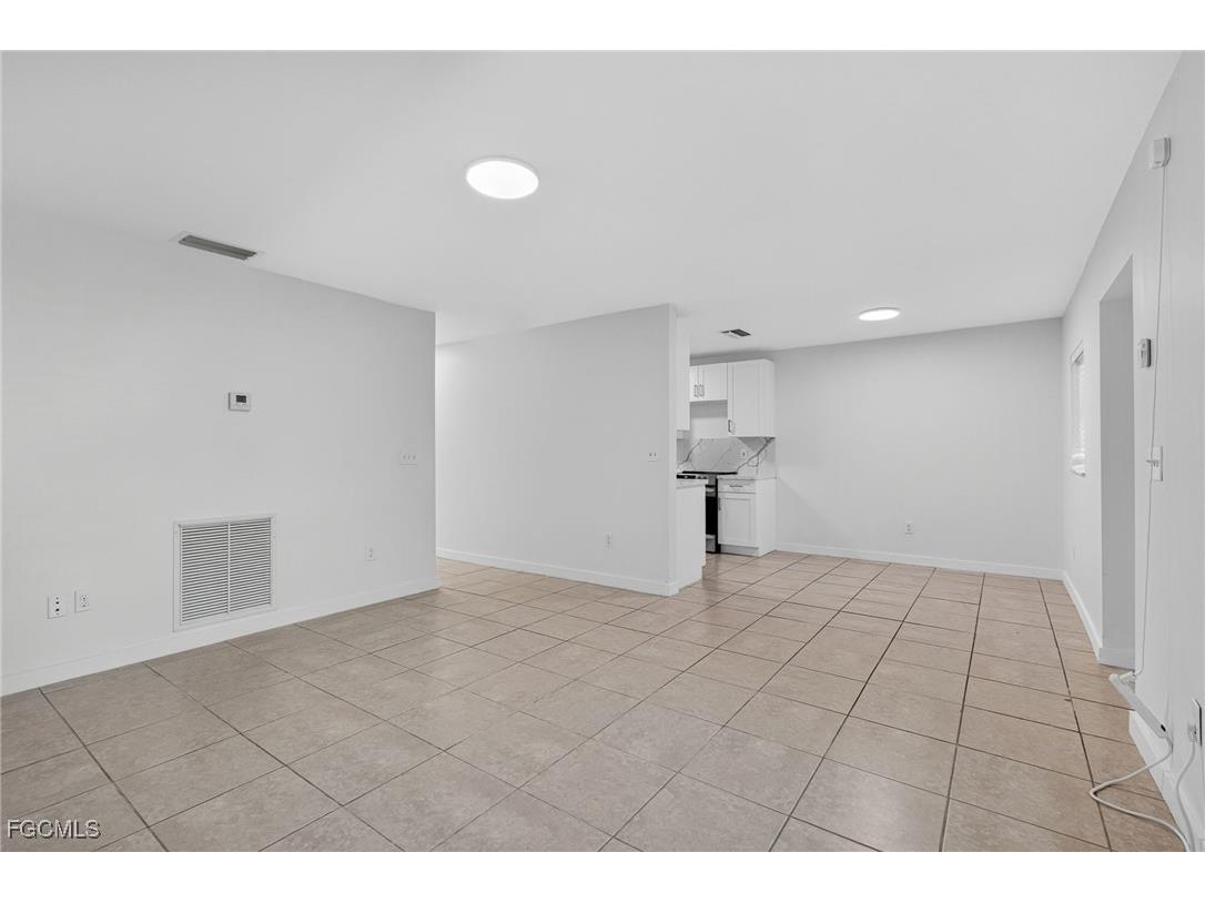 2810 Dunbar Avenue Fort Myers FL 33916 2025015449 image9