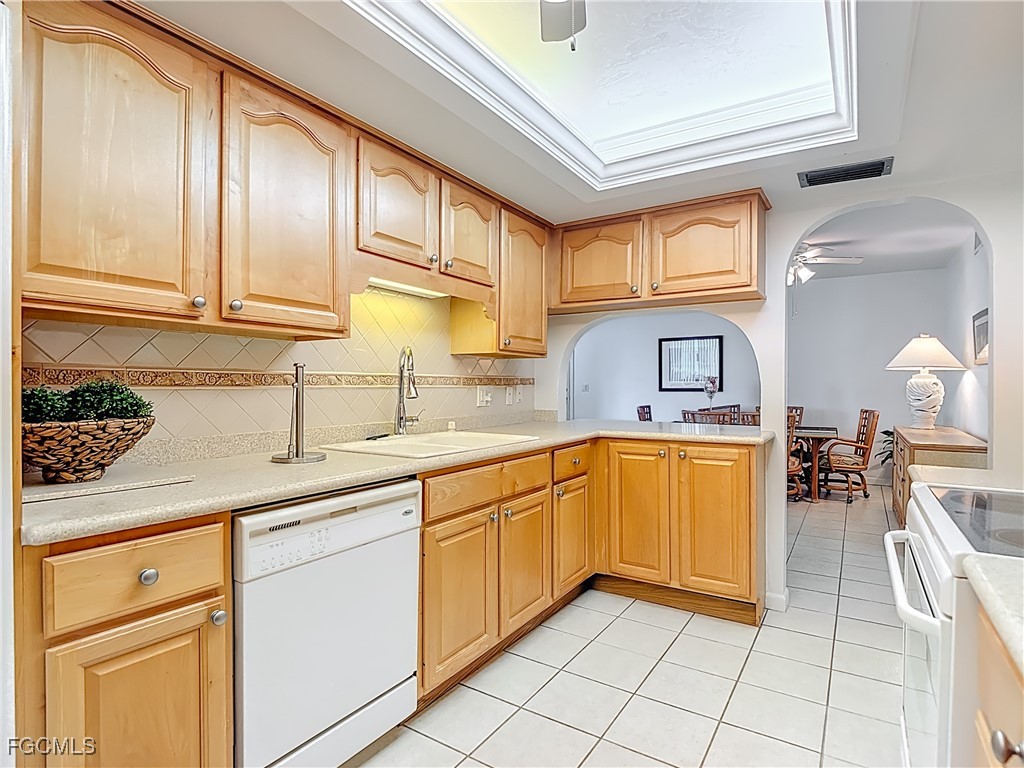 2810 Estero Boulevard #411 Fort Myers Beach FL 33931 2025013810 image12