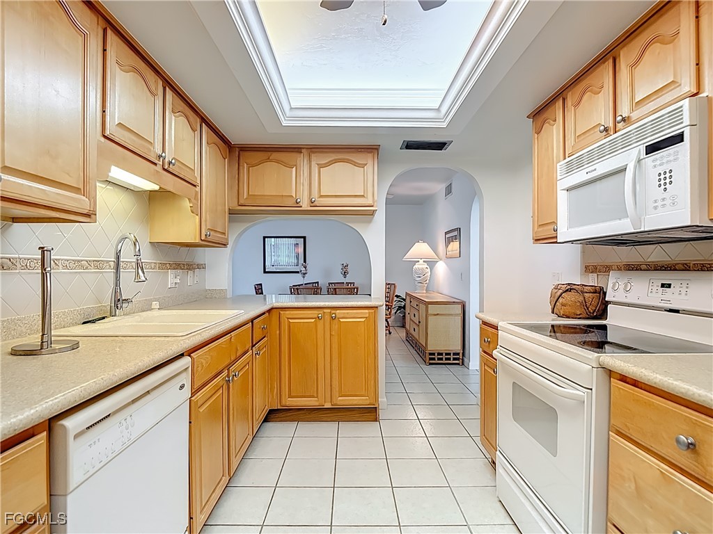 2810 Estero Boulevard #411 Fort Myers Beach FL 33931 2025013810 image13