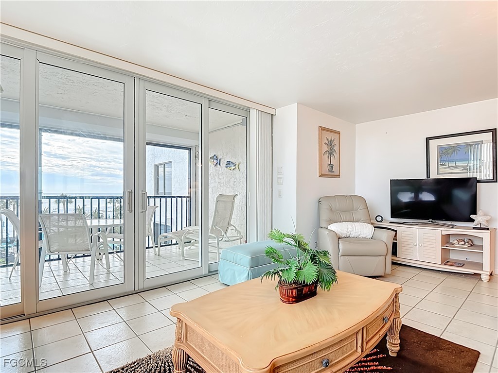 2810 Estero Boulevard #411 Fort Myers Beach FL 33931 2025013810 image8