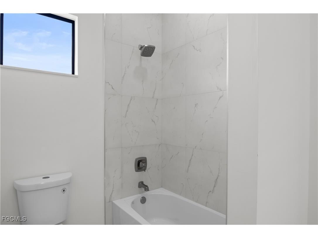 2810 NW 19th Avenue Cape Coral FL 33993 2025025980 image25