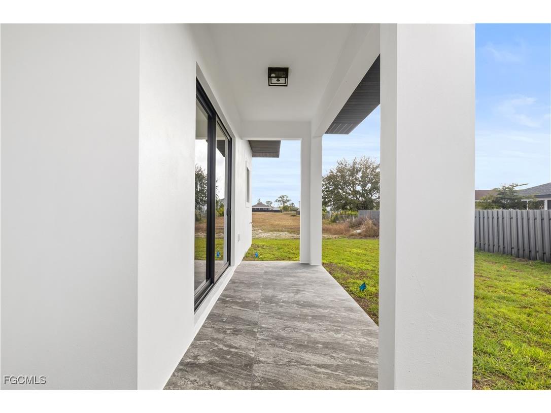 2810 NW 19th Avenue Cape Coral FL 33993 2025025980 image6