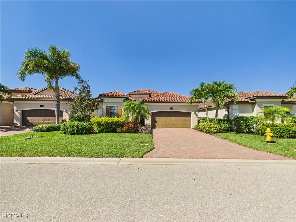 28100 Edenderry Court Bonita Springs FL 34135 2025018287 image1