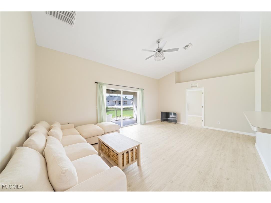 2811 44th Street W Lehigh Acres FL 33971 2025009467 image5