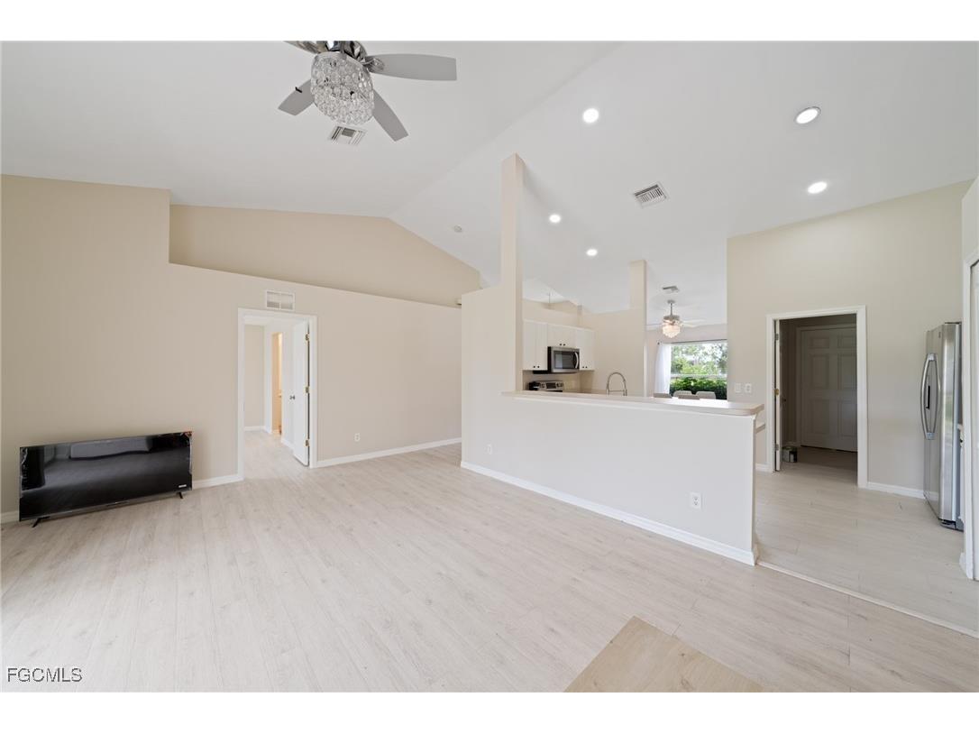 2811 44th Street W Lehigh Acres FL 33971 2025009467 image7