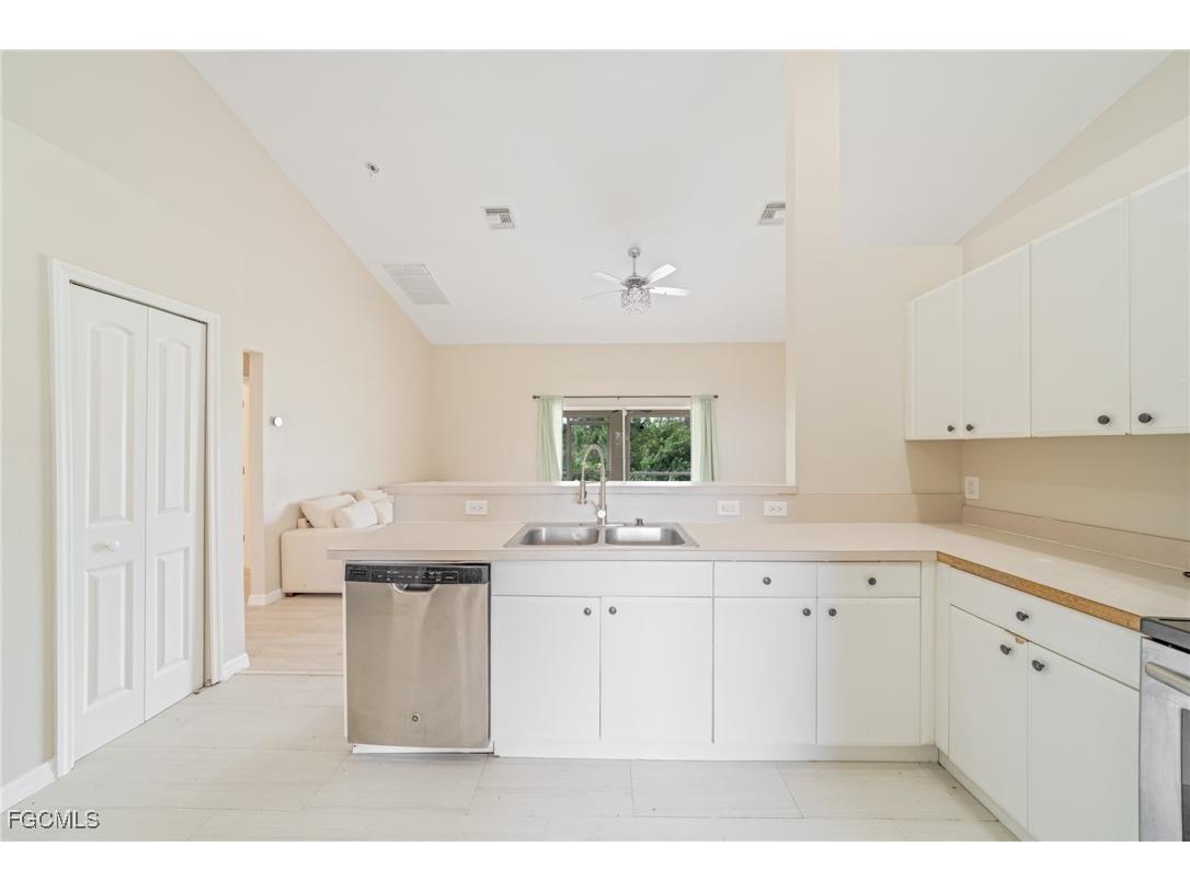 2811 44th Street W Lehigh Acres FL 33971 2025009467 image9