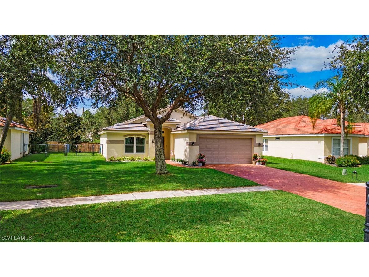 2811 Orange Grove Trail Naples FL 34120 223060919 image1