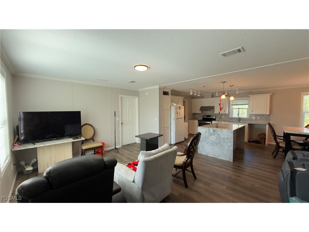 28119 Crescent Lake Drive Punta Gorda FL 33955 2025023867 image13