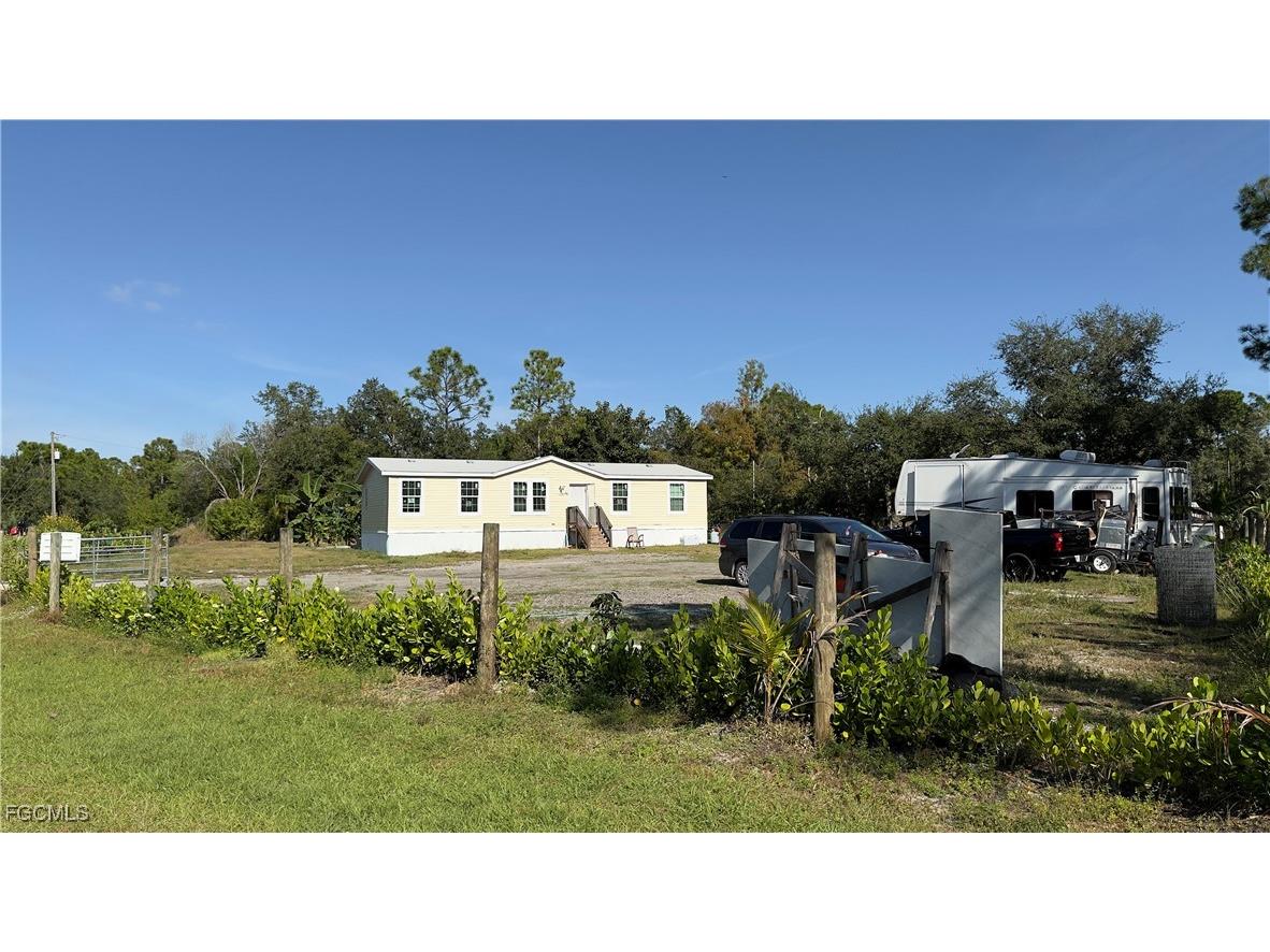 28119 Crescent Lake Drive Punta Gorda FL 33955 2025023867 image16