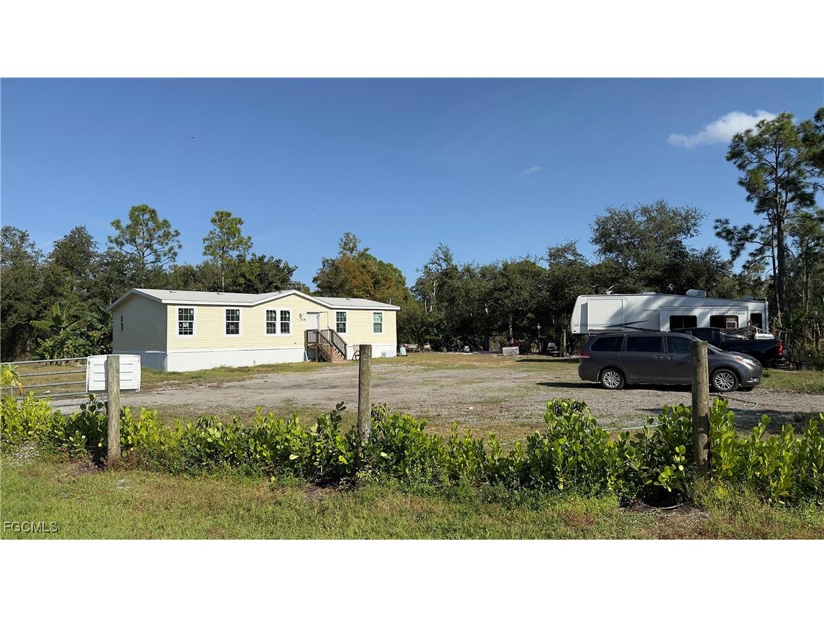 28119 Crescent Lake Drive Punta Gorda FL 33955 2025023867 image17