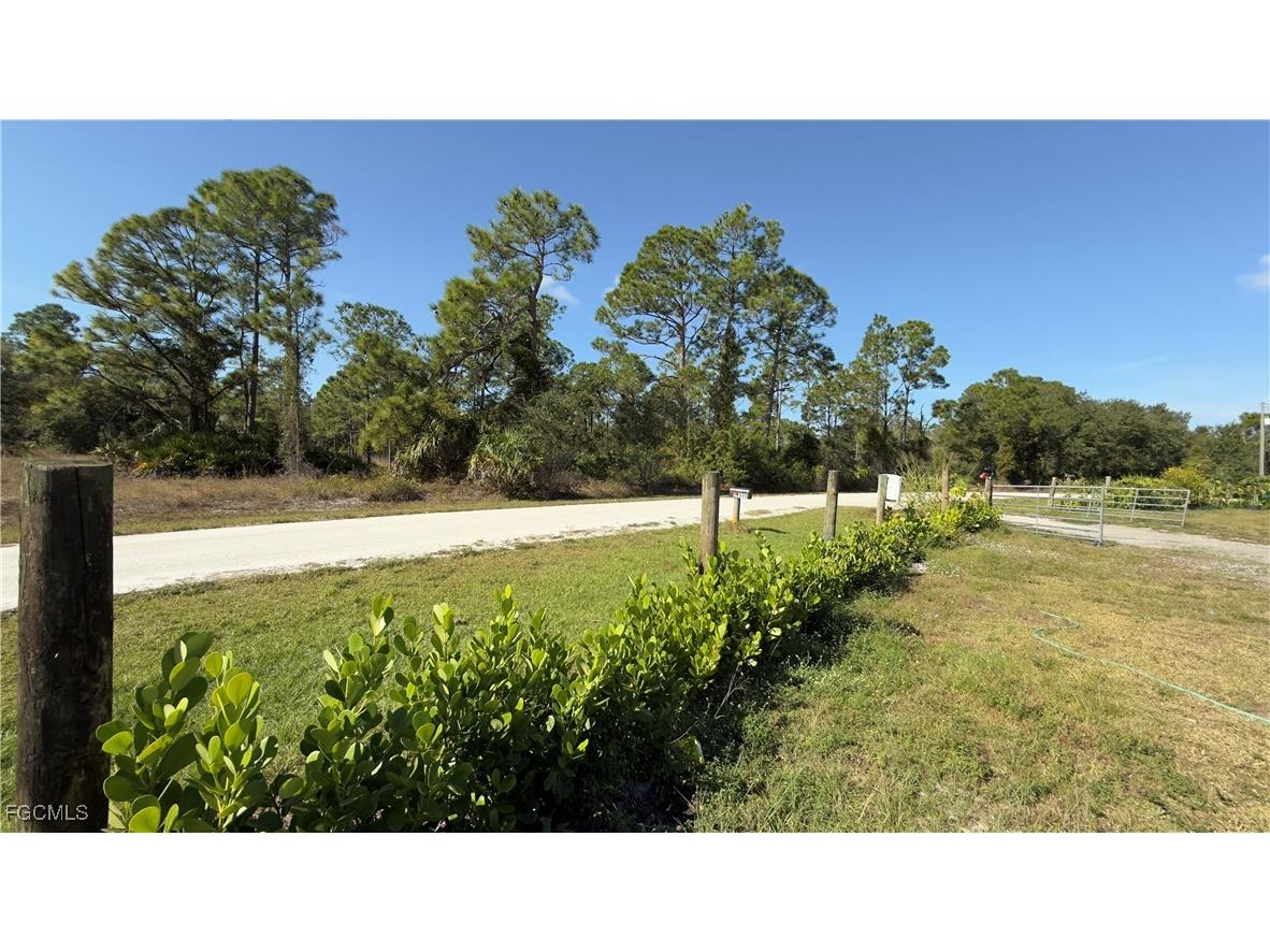 28119 Crescent Lake Drive Punta Gorda FL 33955 2025023867 image4