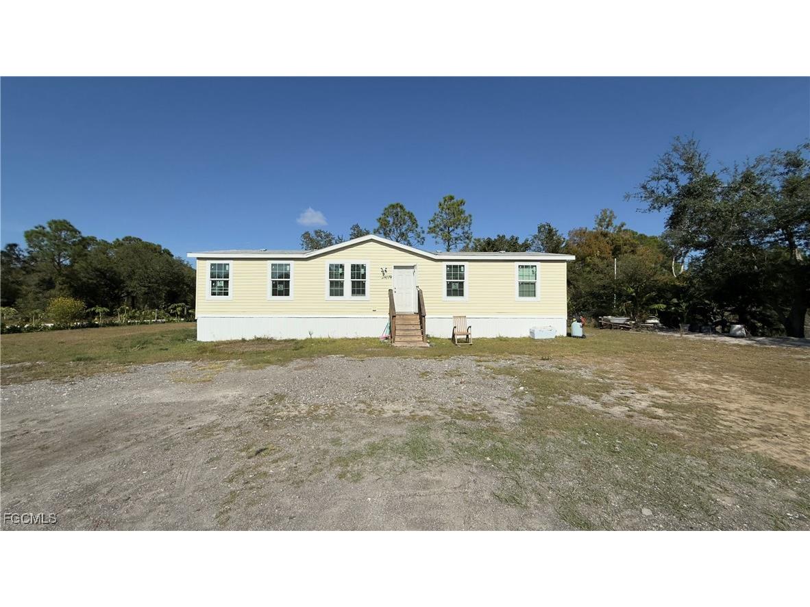 28119 Crescent Lake Drive Punta Gorda FL 33955 2025023867 image7