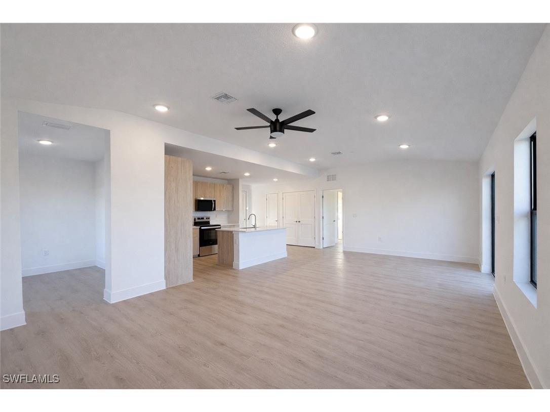 2812 23rd Street SW Lehigh Acres FL 33976 226004369 image1