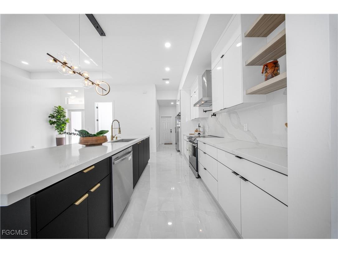 2812 31st Street W Lehigh Acres FL 33971 2025019746 image2