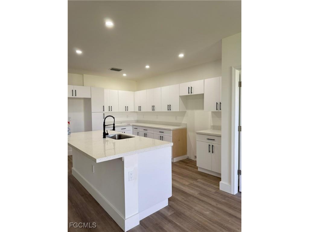 2812 49th Street SW Lehigh Acres FL 33976 2025014821 image3