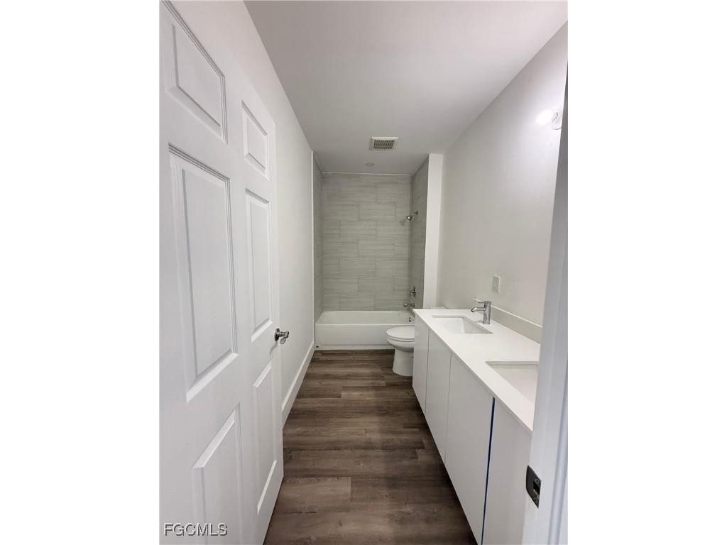 2812 49th Street SW Lehigh Acres FL 33976 2025014821 image9