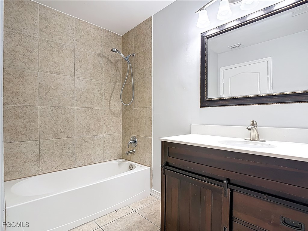 2812 4th Street SW Lehigh Acres FL 33976 2025018085 image35