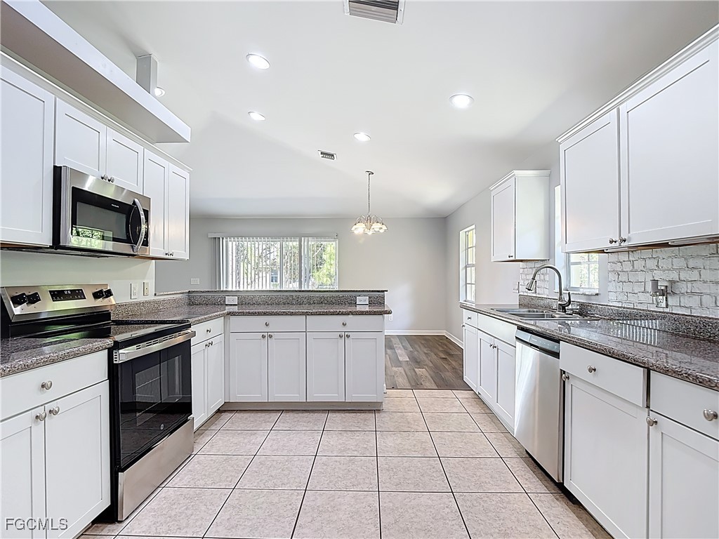 2812 4th Street SW Lehigh Acres FL 33976 2025018085 image4