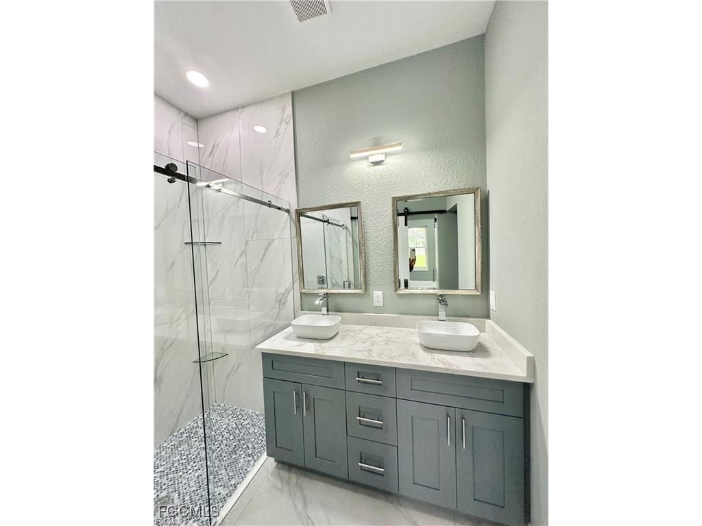 2812 53rd Street SW Lehigh Acres FL 33976 2025022128 image8