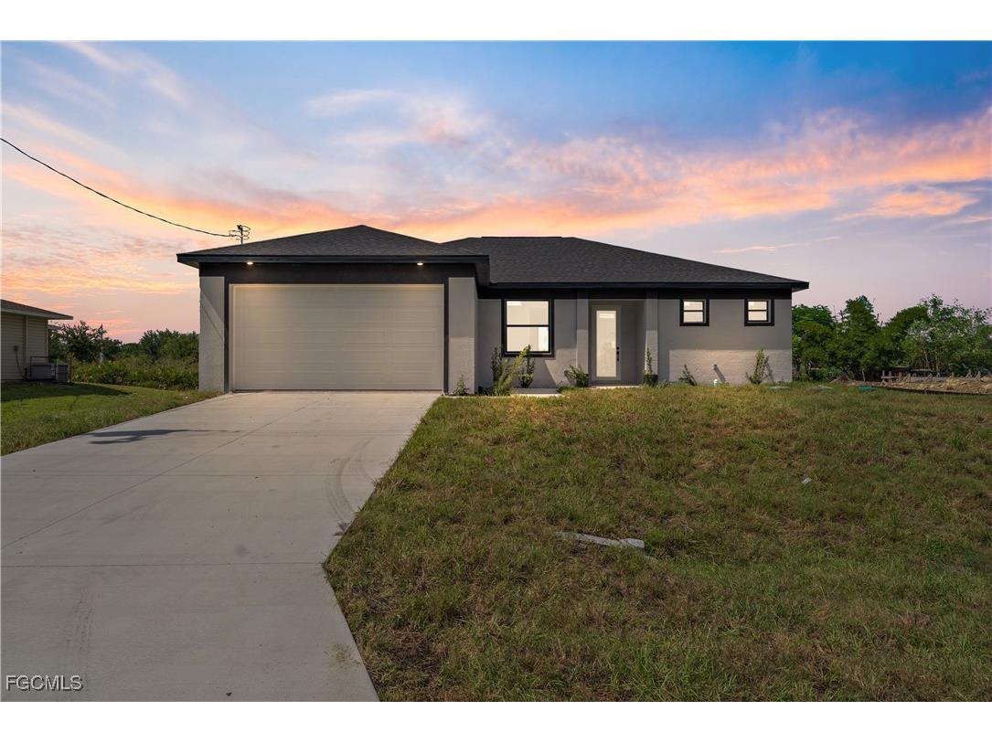 2812 72nd Street W Lehigh Acres FL 33971 2025006728 image1