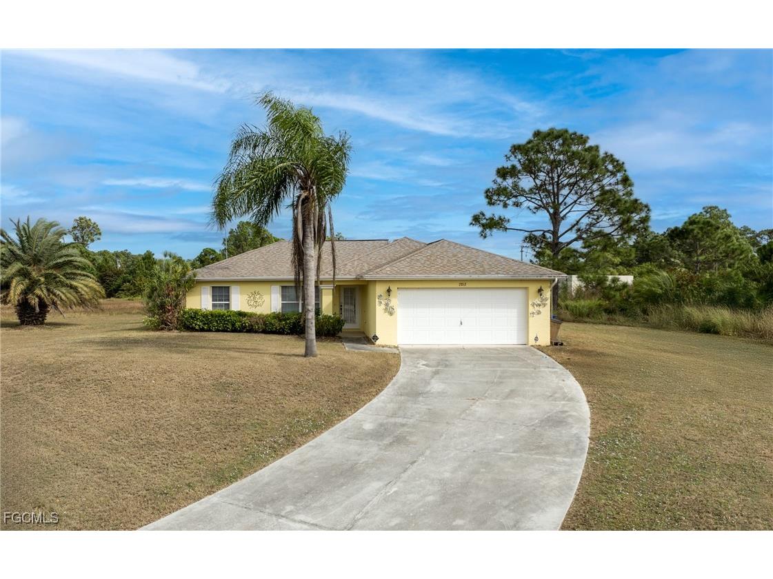 2812 Beth Avenue N Lehigh Acres FL 33971 2025023102 image1