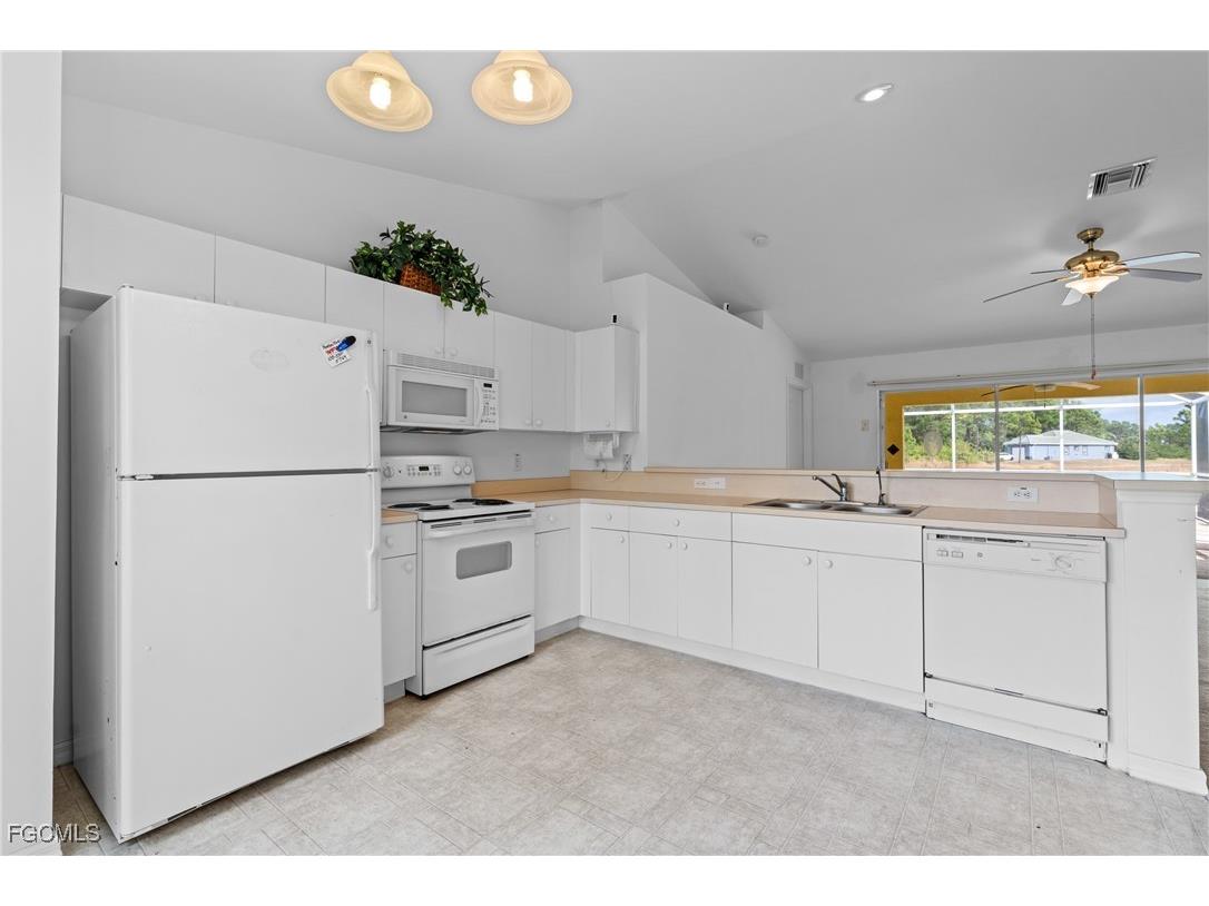 2812 Beth Avenue N Lehigh Acres FL 33971 2025023102 image10