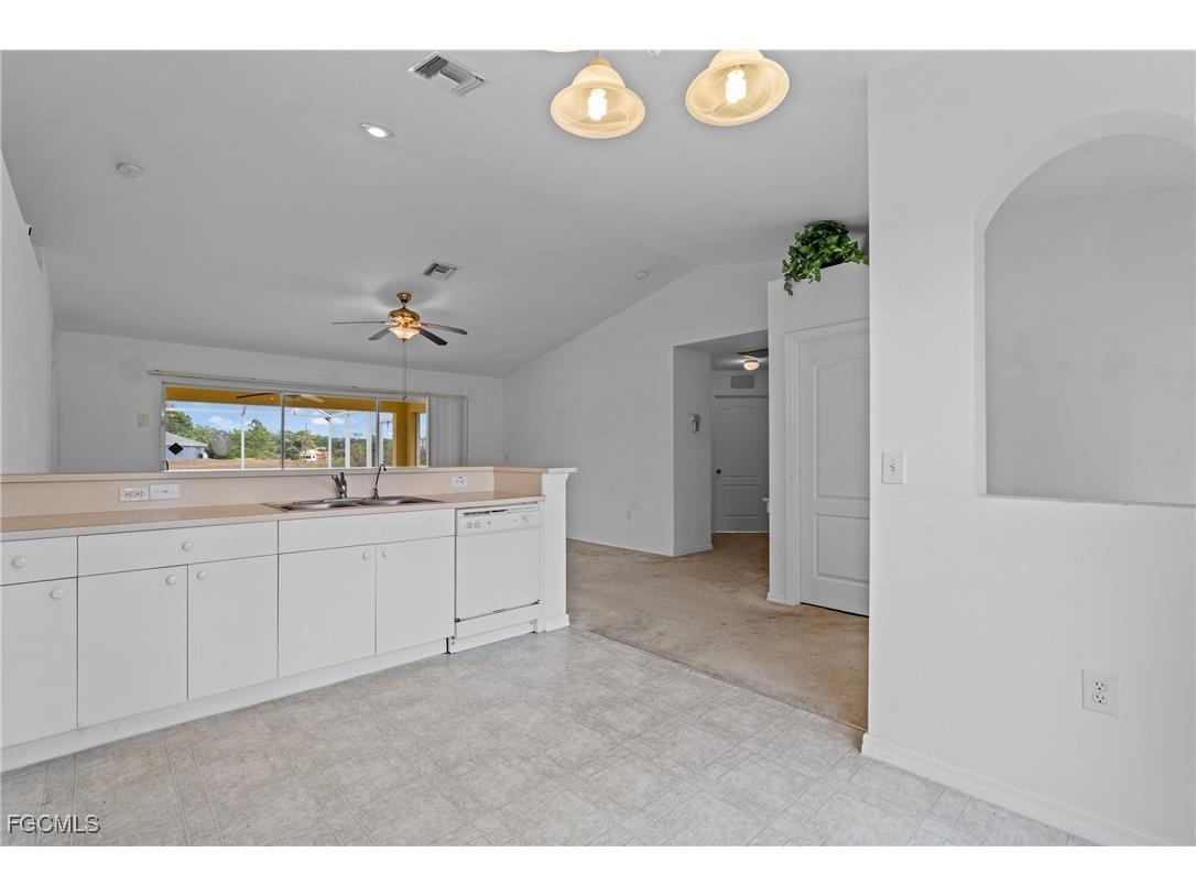 2812 Beth Avenue N Lehigh Acres FL 33971 2025023102 image11