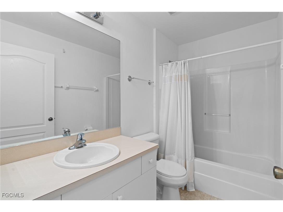 2812 Beth Avenue N Lehigh Acres FL 33971 2025023102 image18