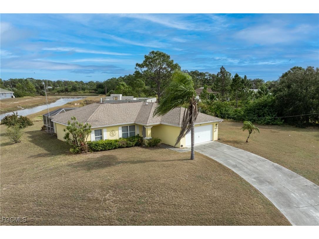 2812 Beth Avenue N Lehigh Acres FL 33971 2025023102 image2