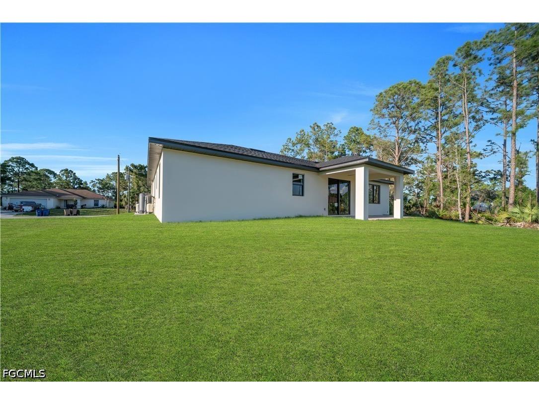 2813 40th Street W Lehigh Acres FL 33971 2026022029 image4