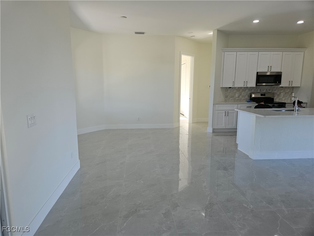 2813 NE 6th Avenue Cape Coral FL 33909 2025025530 image10