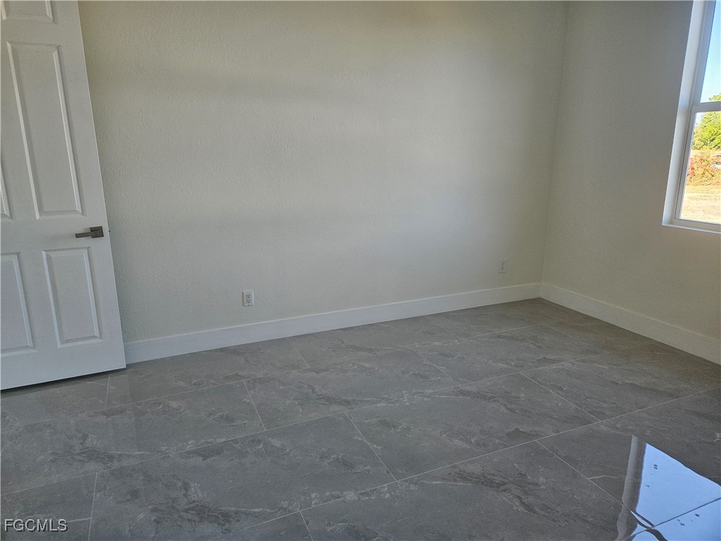 2813 NE 6th Avenue Cape Coral FL 33909 2025025530 image11