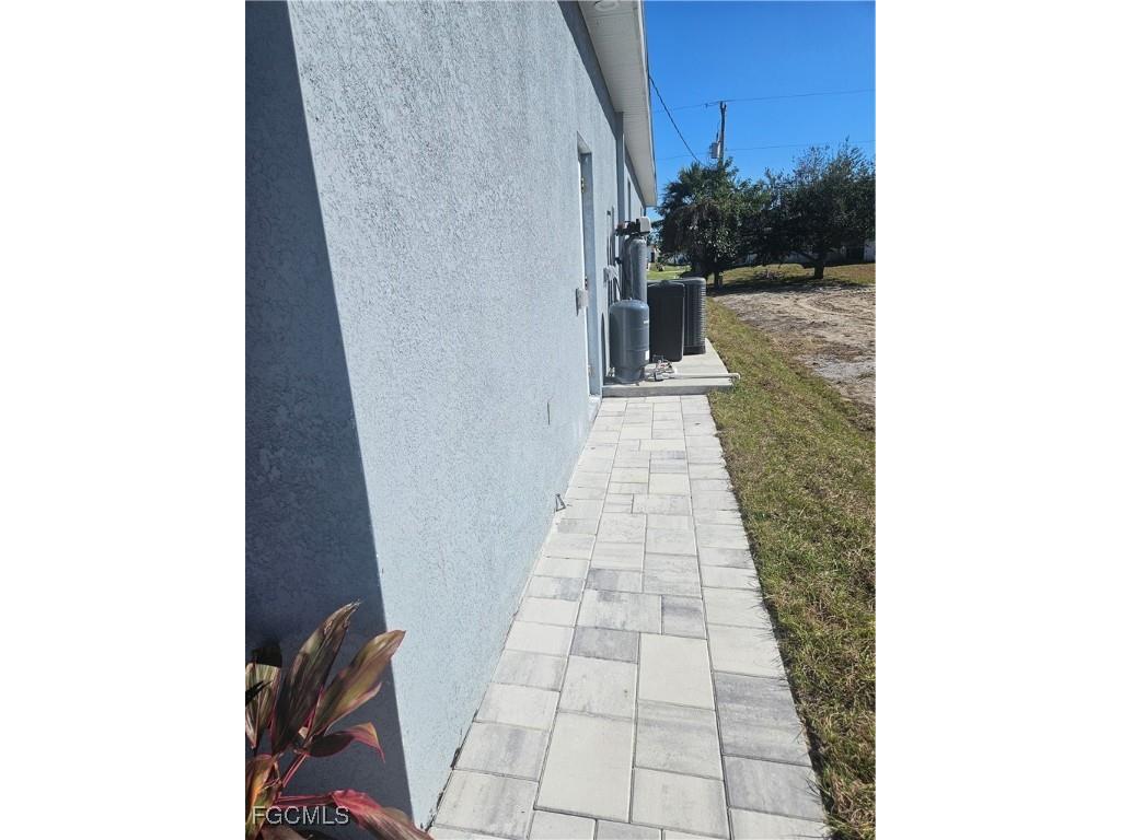 2813 NE 6th Avenue Cape Coral FL 33909 2025025530 image21