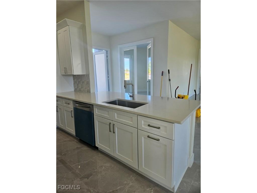 2813 NE 6th Avenue Cape Coral FL 33909 2025025530 image8