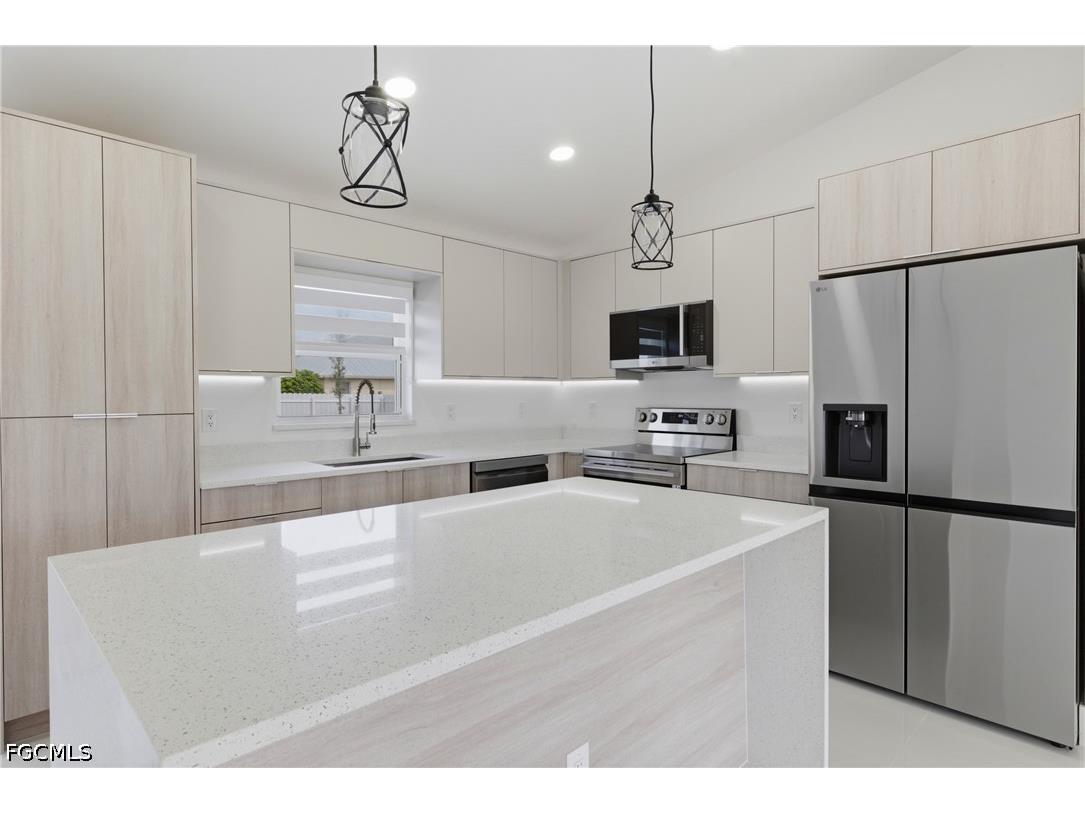 2813 NW 21st Avenue Cape Coral FL 33993 2026015690 image8