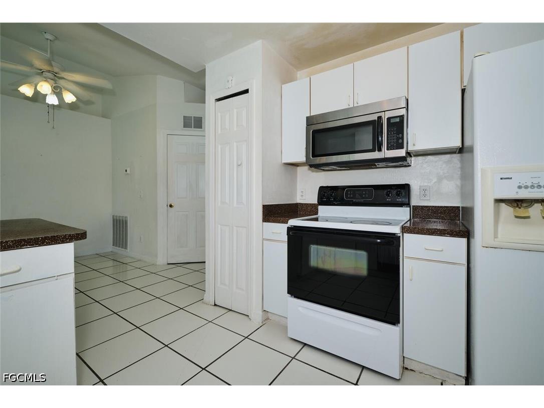 2813 SW 43rd Street Cape Coral FL 33914 2026018029 image11