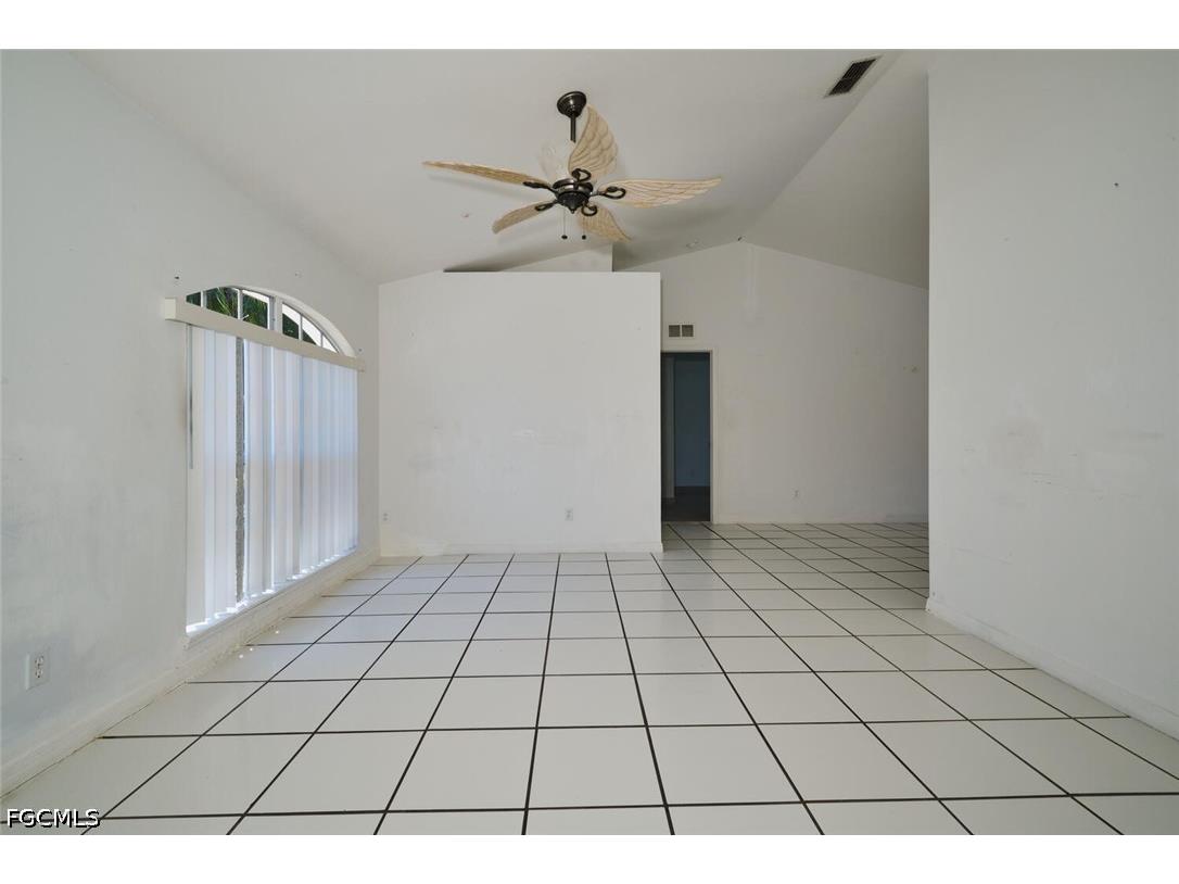 2813 SW 43rd Street Cape Coral FL 33914 2026018029 image4