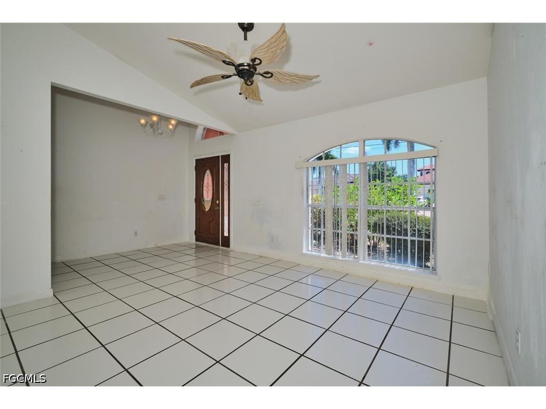 2813 SW 43rd Street Cape Coral FL 33914 2026018029 image5