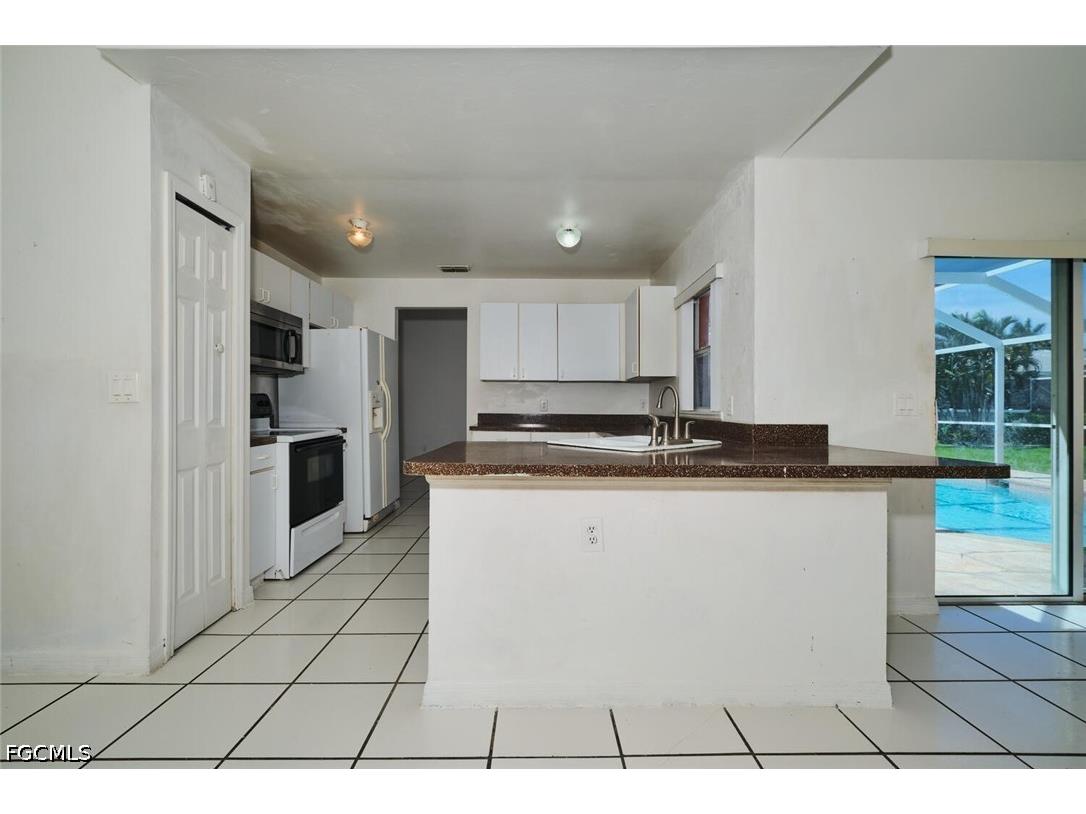 2813 SW 43rd Street Cape Coral FL 33914 2026018029 image8