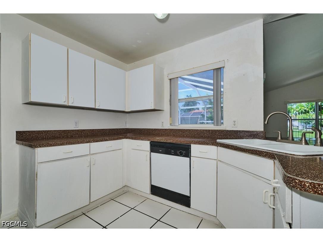 2813 SW 43rd Street Cape Coral FL 33914 2026018029 image9