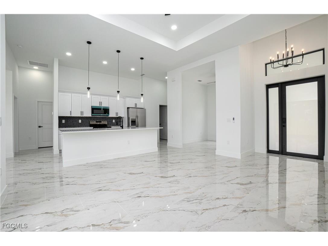 2814 39th Street W Lehigh Acres FL 33971 2025003706 image6