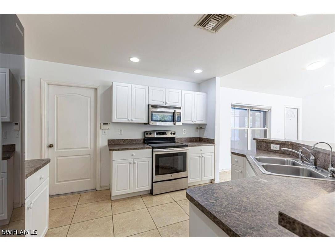 2814 Cerito Avenue N Lehigh Acres FL 33971 226013952 image9