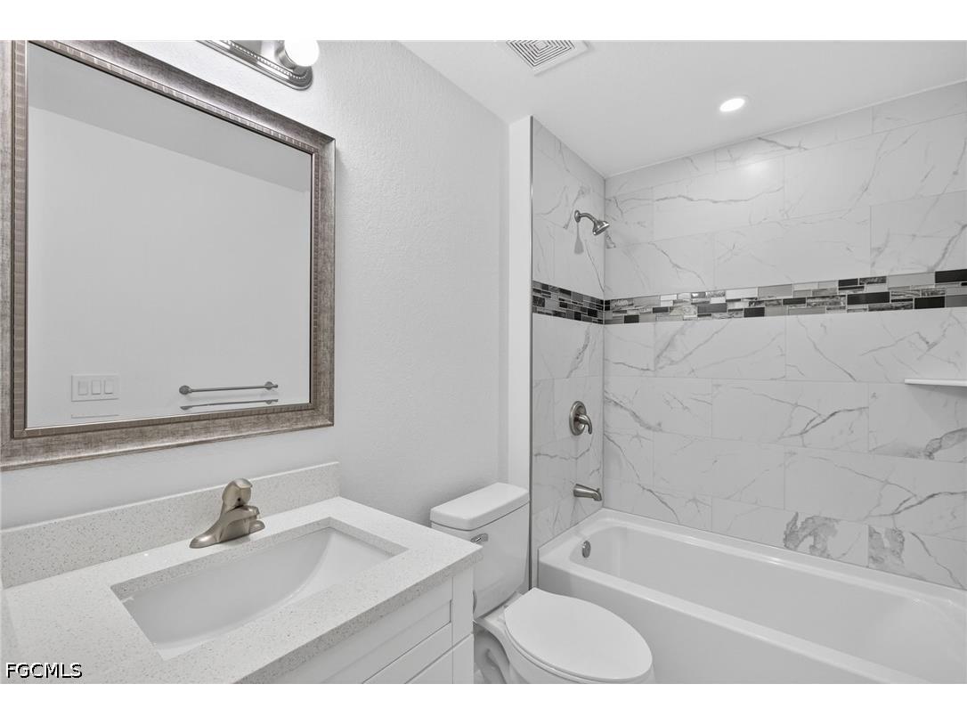 2814 NW 28th Avenue Cape Coral FL 33993 2025020782 image9