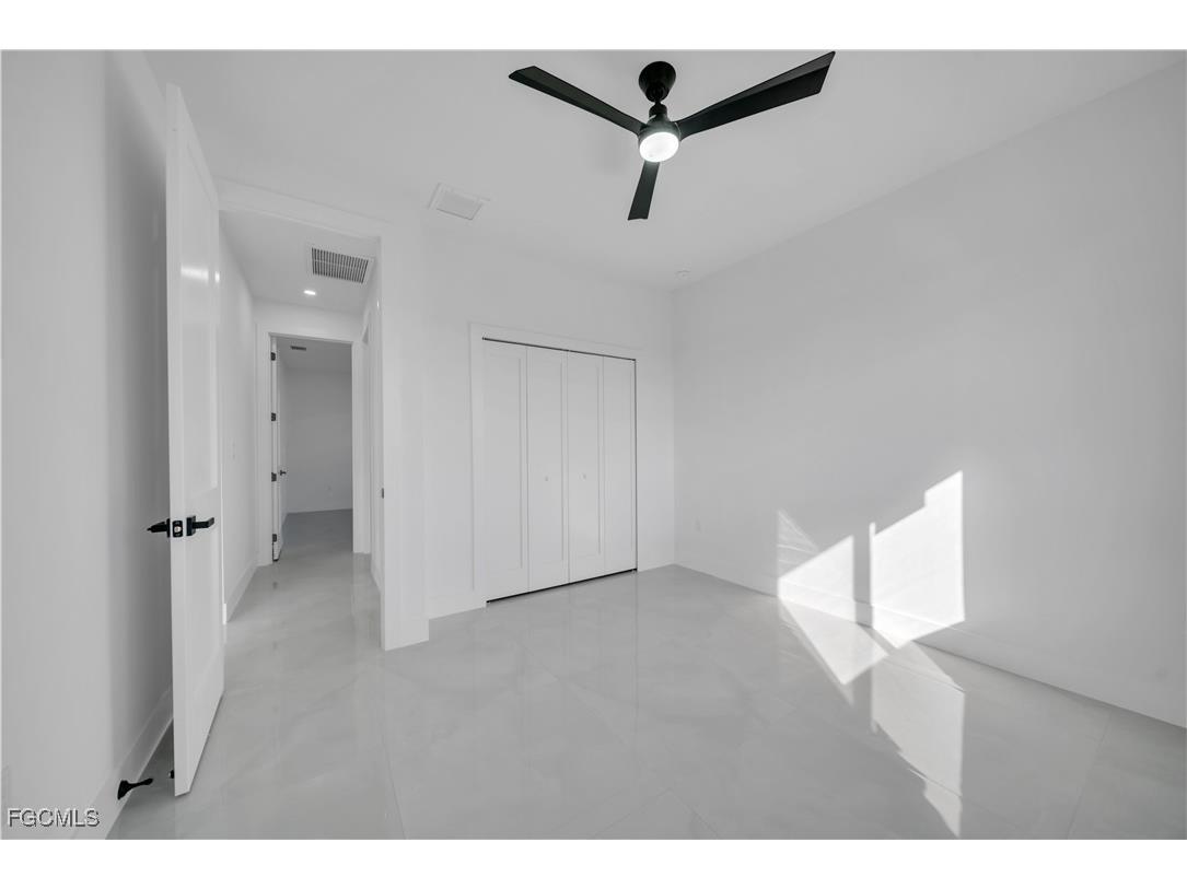 2815 44th Street W Lehigh Acres FL 33971 2025020875 image6