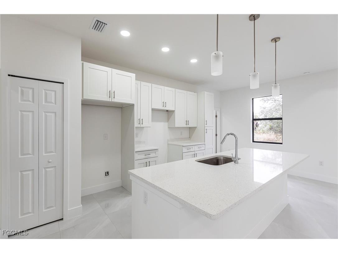  Lehigh Acres FL 33971 2025014920 image13