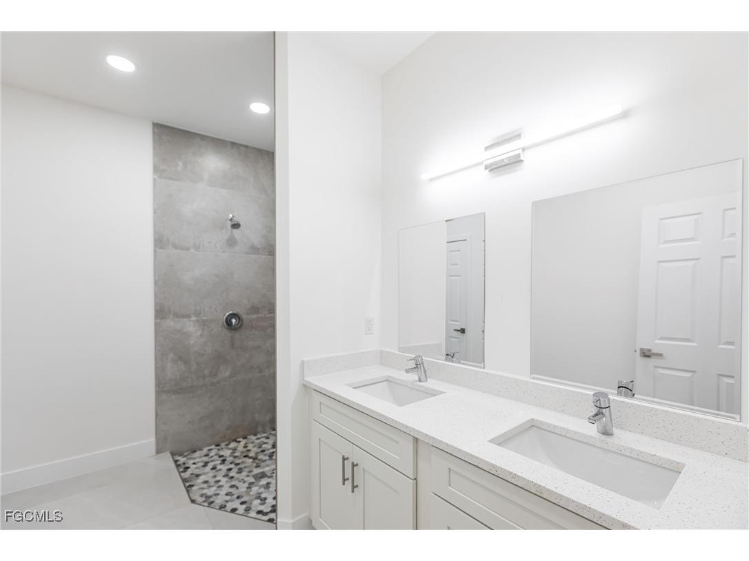  Lehigh Acres FL 33971 2025014920 image23