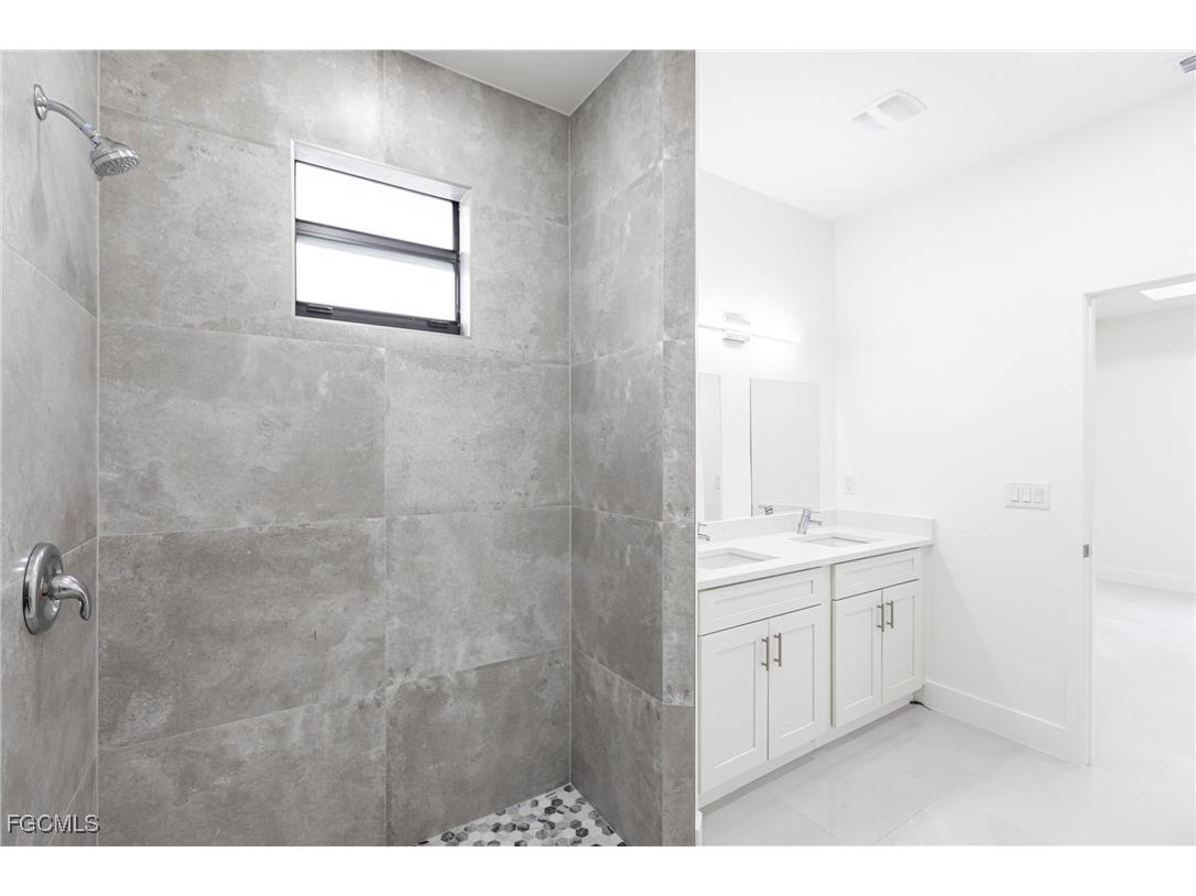  Lehigh Acres FL 33971 2025014920 image24